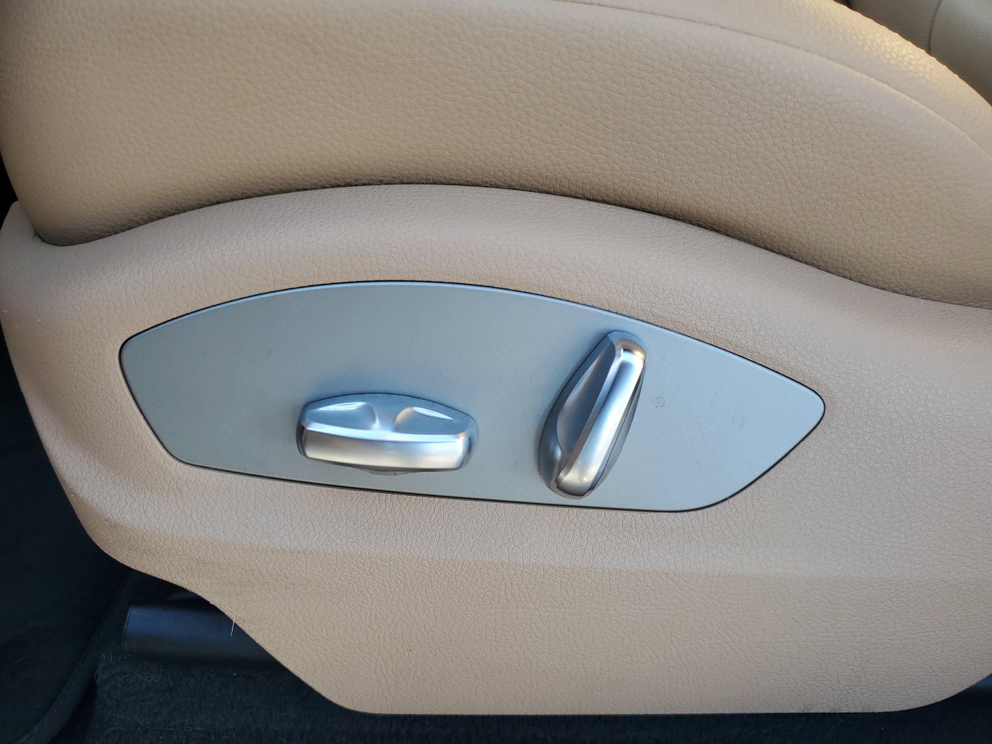 Used 2021 Porsche Macan image 14