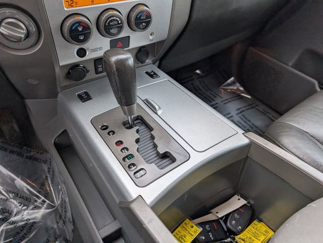Used 2006 Nissan Titan LE w/ (R02) LE Off-Road Pkg image 17