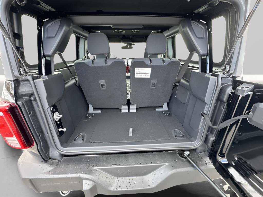 New 2025 Ford Bronco 2-Door image 20