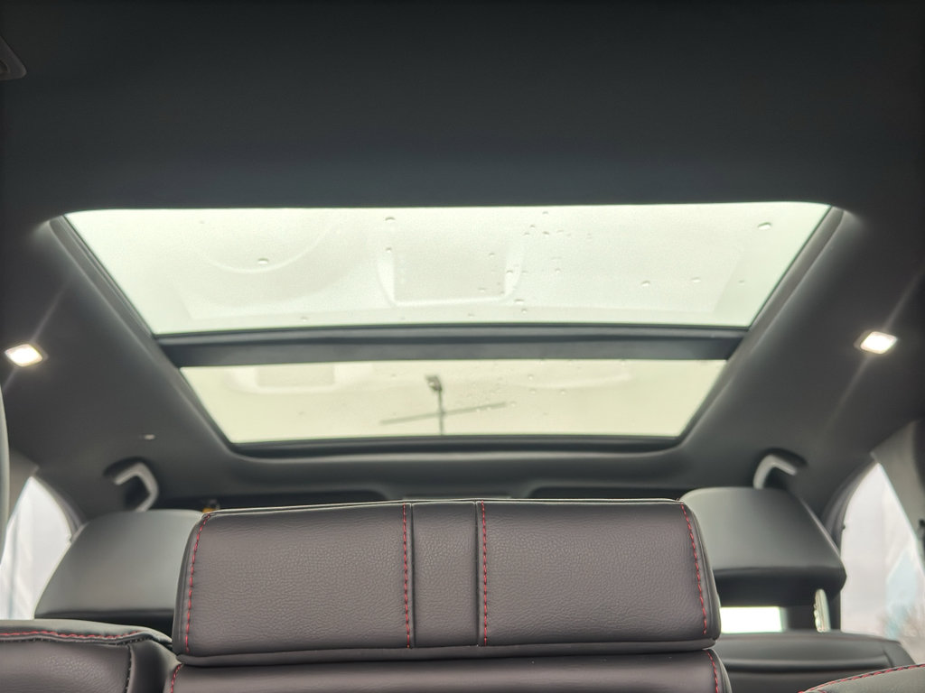 Used 2025 Honda Pilot Black Edition image 23