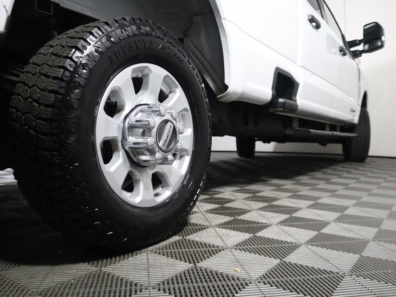 Used 2024 Ford F350 XLT image 30