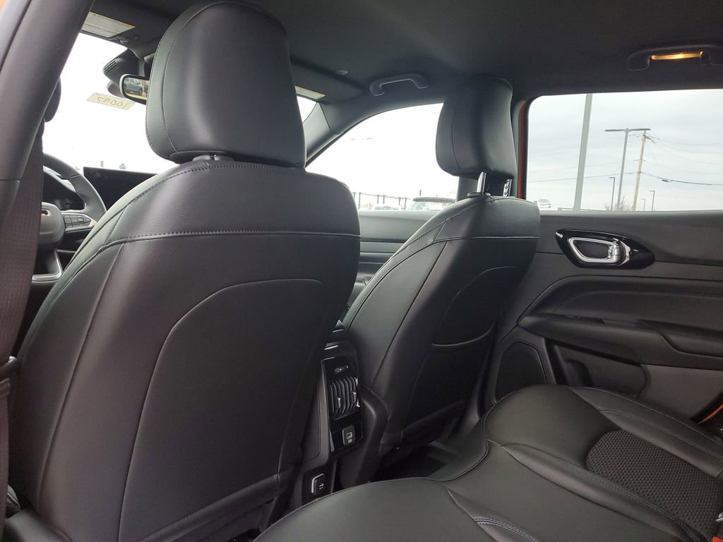 New 2026 Jeep Compass Latitude image 11