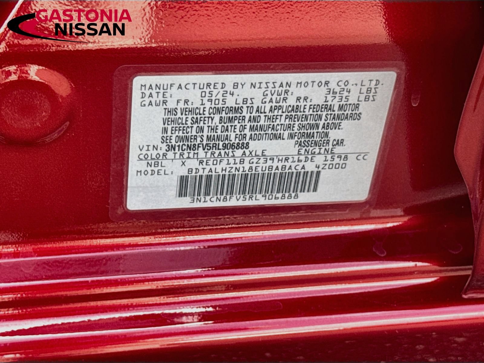 Used 2024 Nissan Versa SR FWD image 40