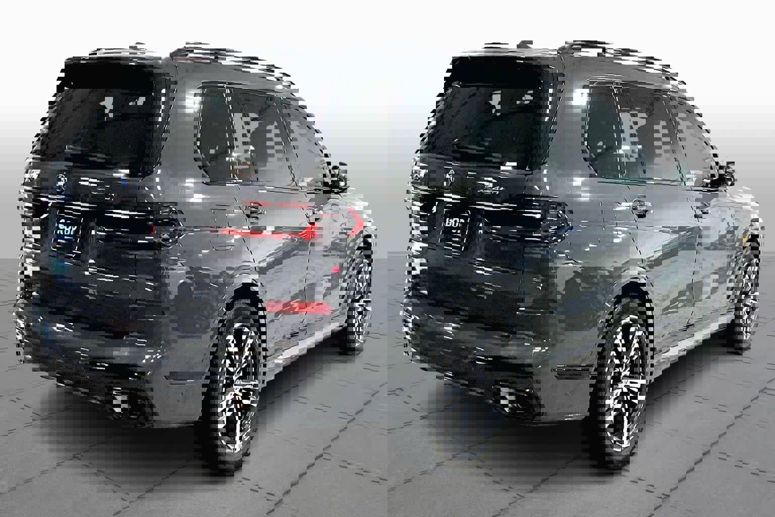 Used 2023 BMW X7 xDrive40i w/ M Sport Package image 13