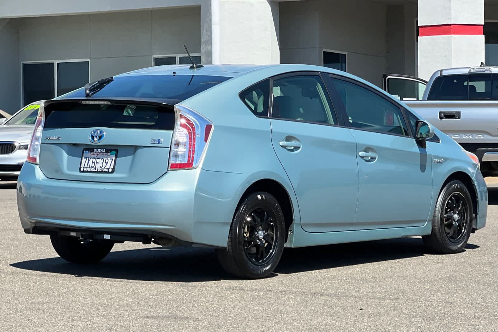Used 2015 Toyota Prius Three FWD video 2