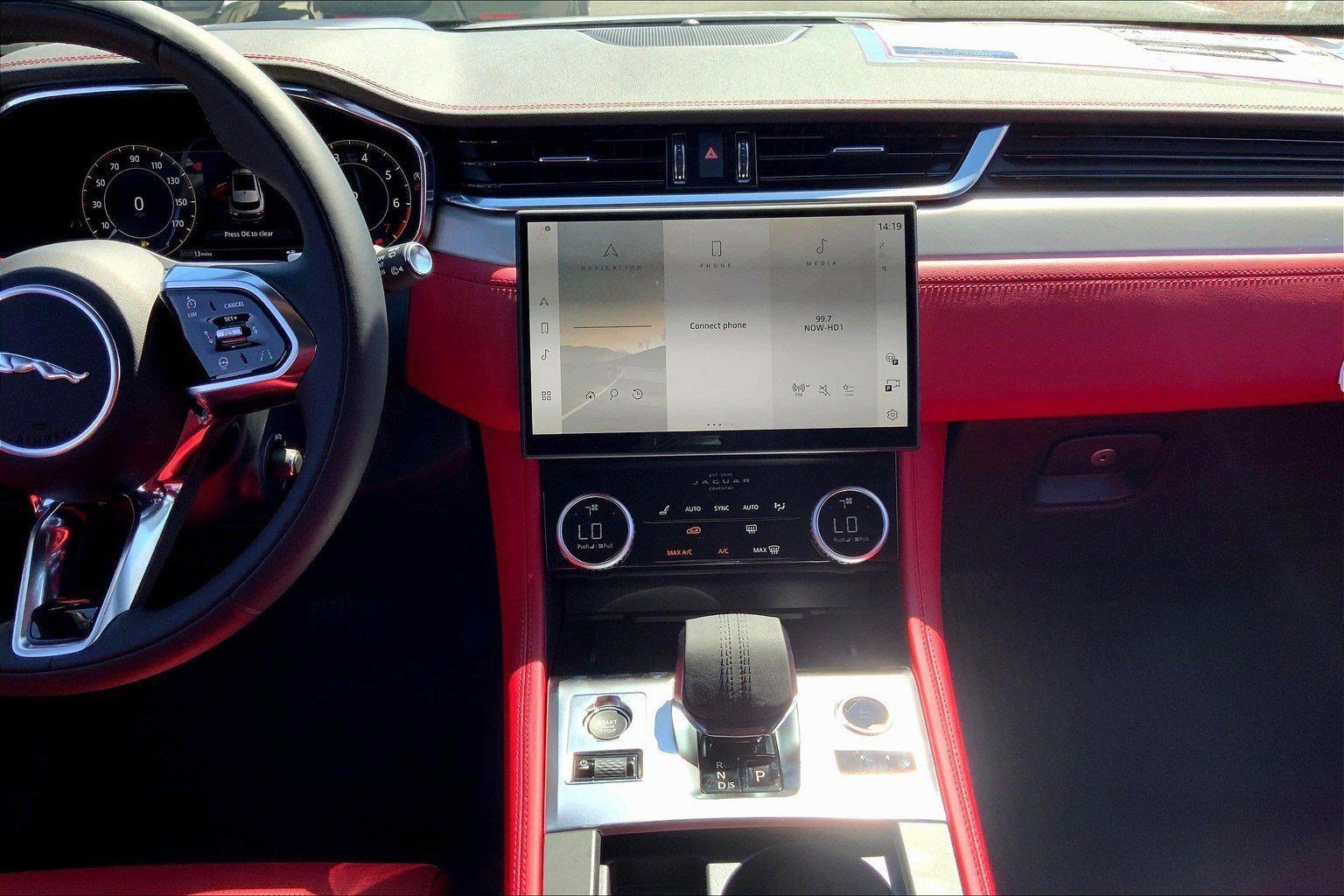 New 2026 Jaguar F-PACE R-Dynamic S image 10