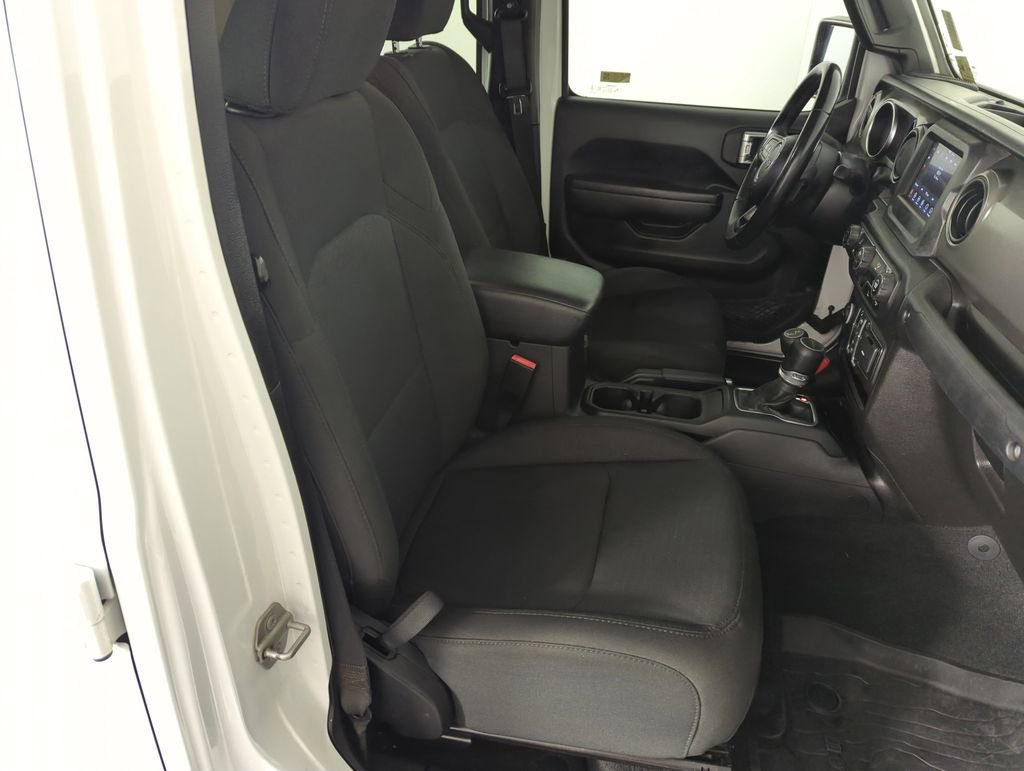 Used 2022 Jeep Gladiator Willys image 35
