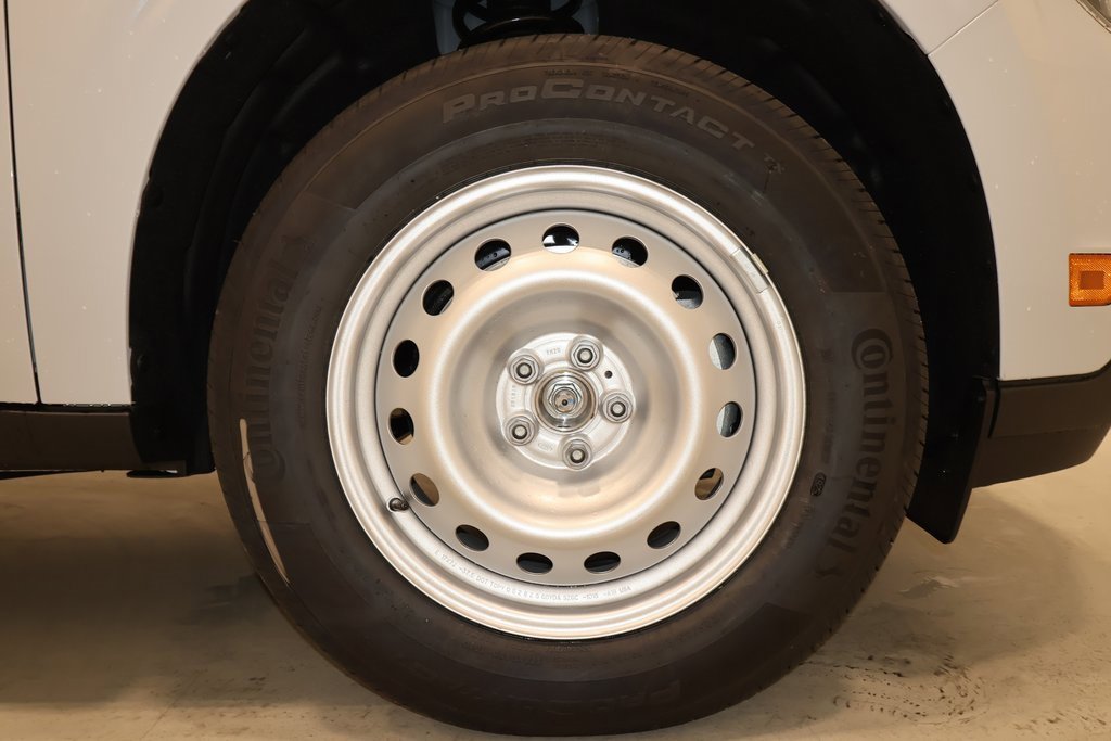 New 2025 Ford Maverick XL image 26