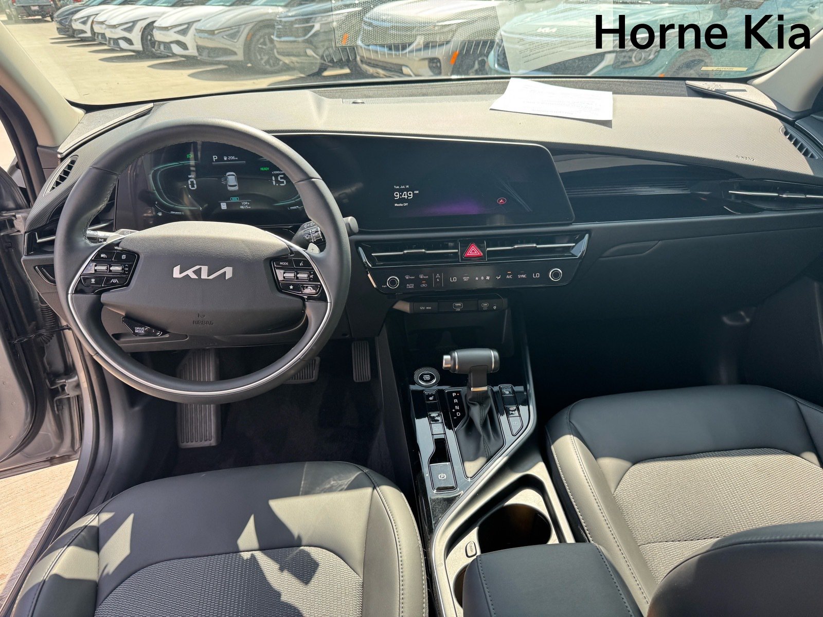 Certified 2025 Kia Niro EX FWD image 14