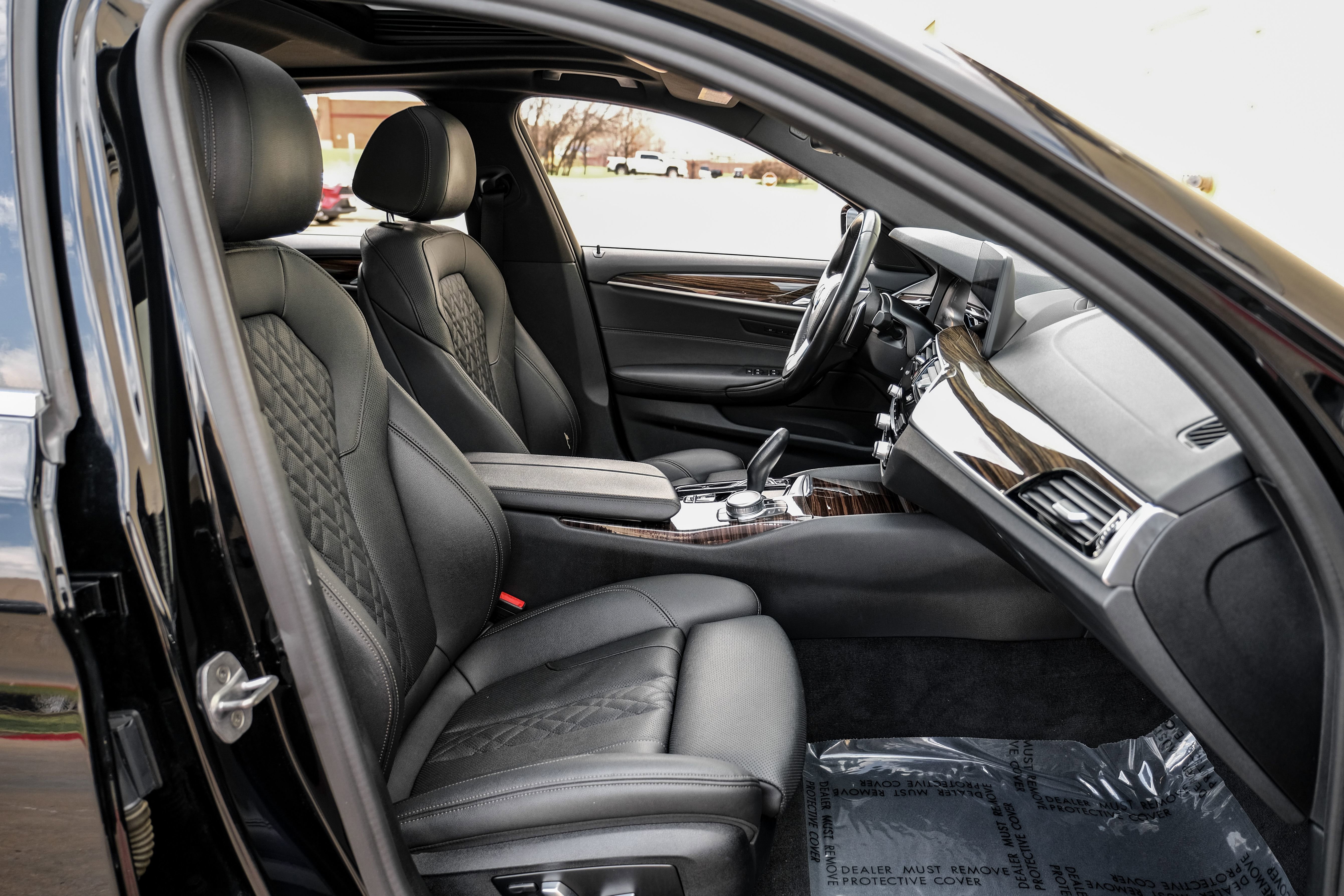 Used 2021 BMW 540i w/ Convenience Package image 33