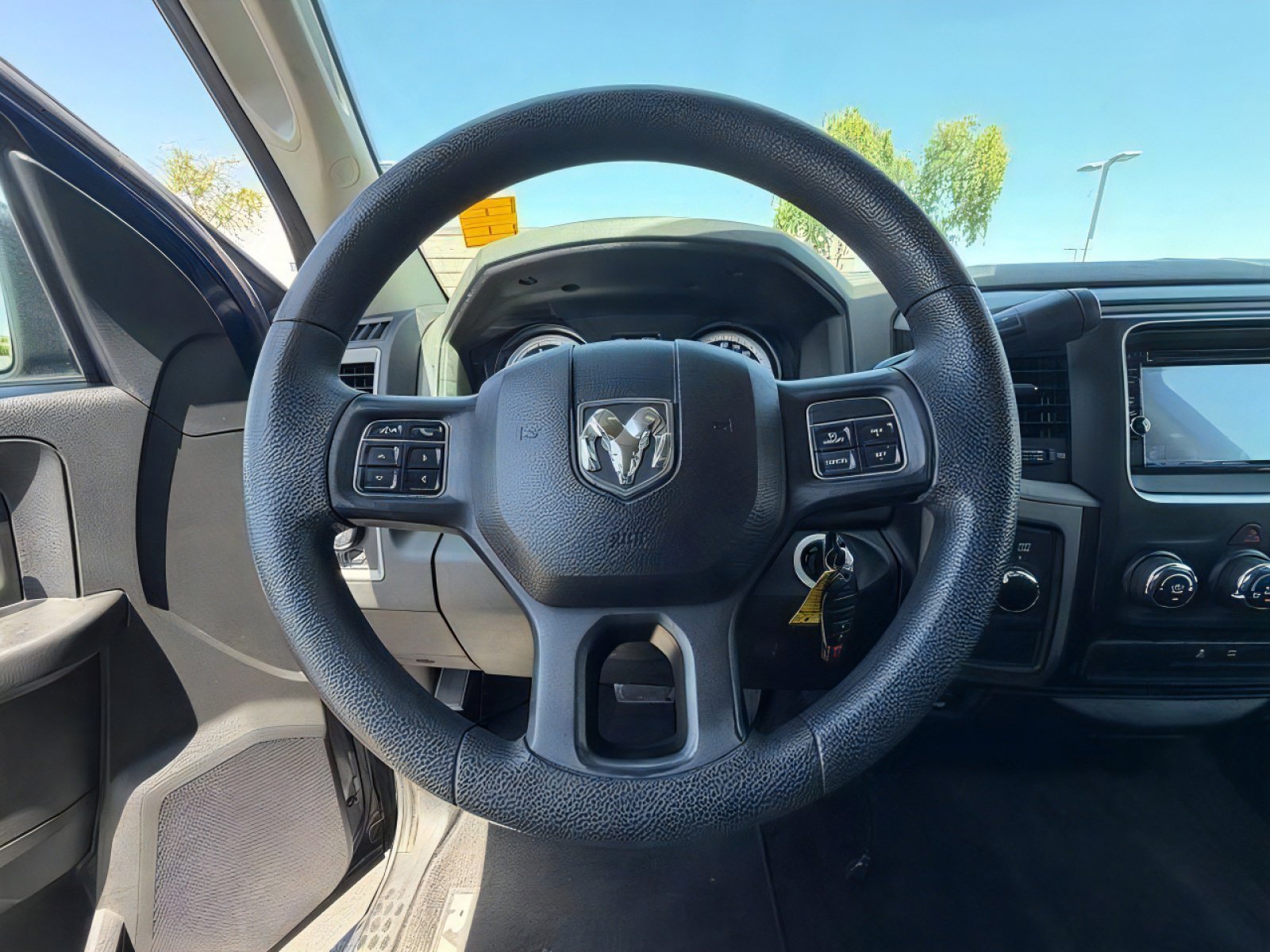 Used 2015 RAM 1500 Express image 19