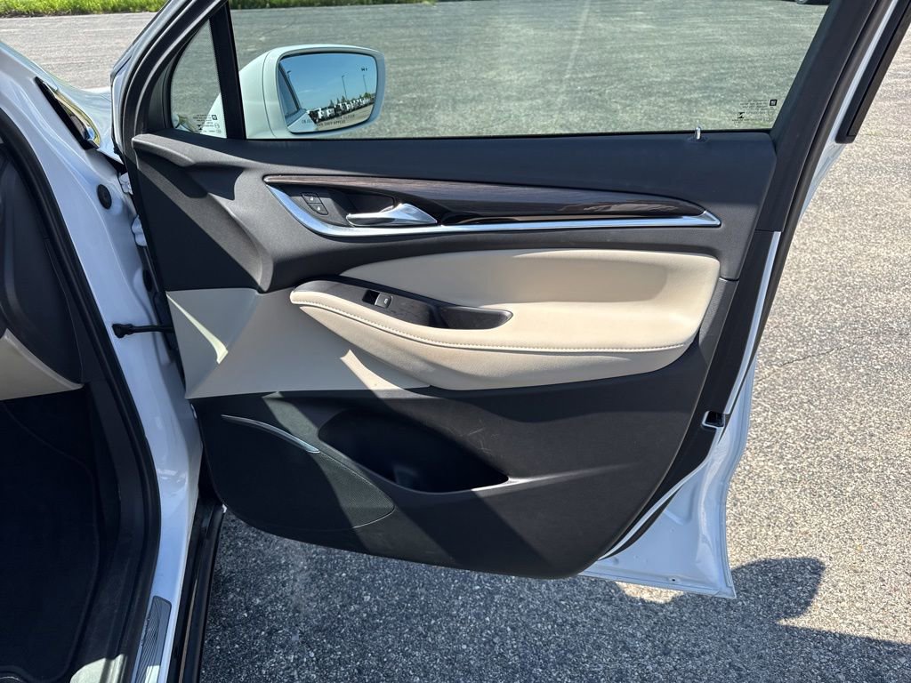 Used 2019 Buick Enclave Essence FWD image 38
