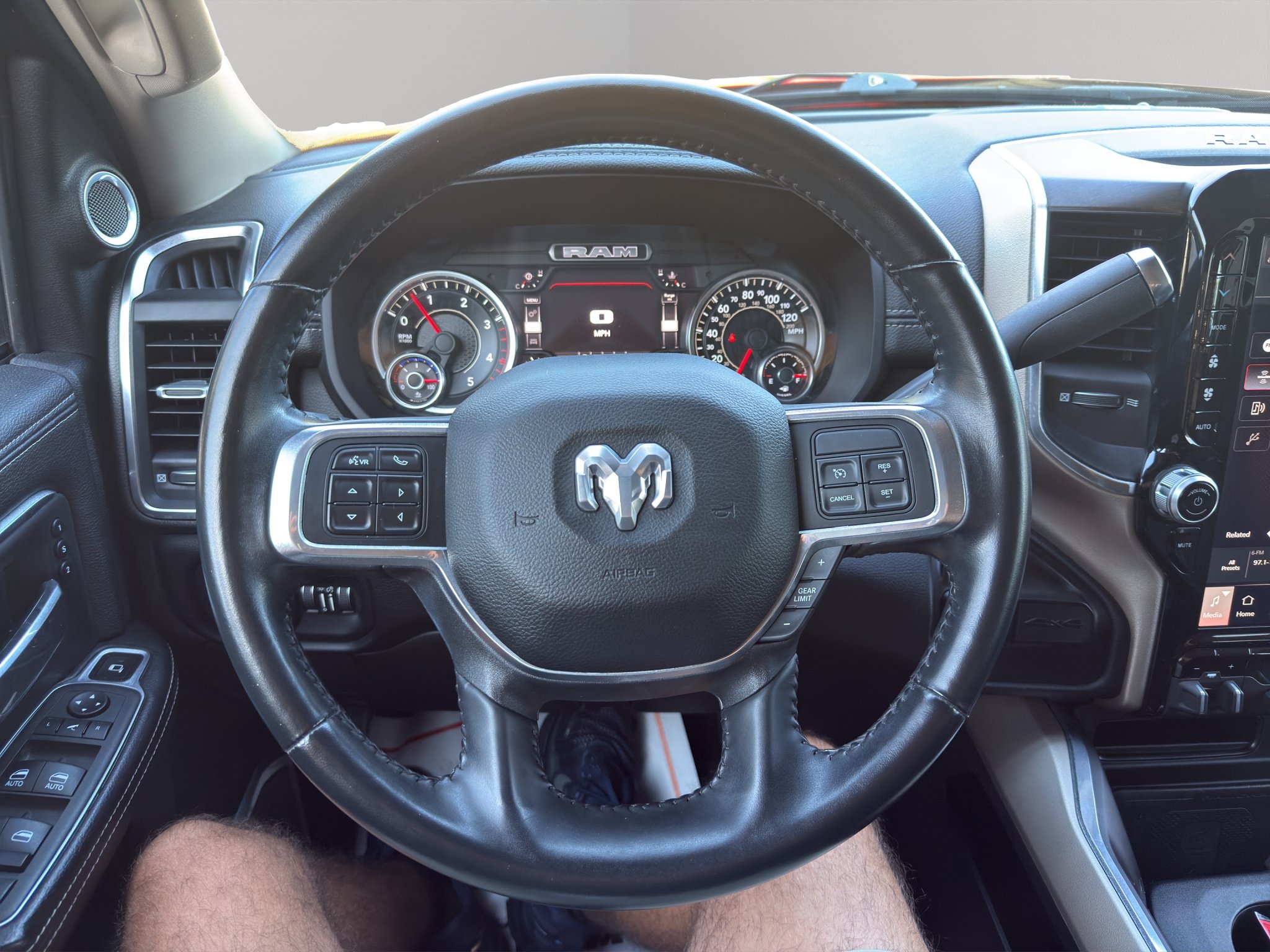 Used 2022 RAM 3500 Laramie AWD/4WD image 24
