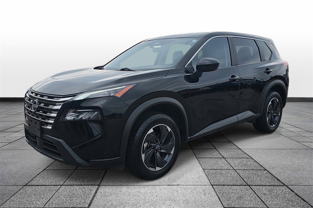 Used 2024 Nissan Rogue SV