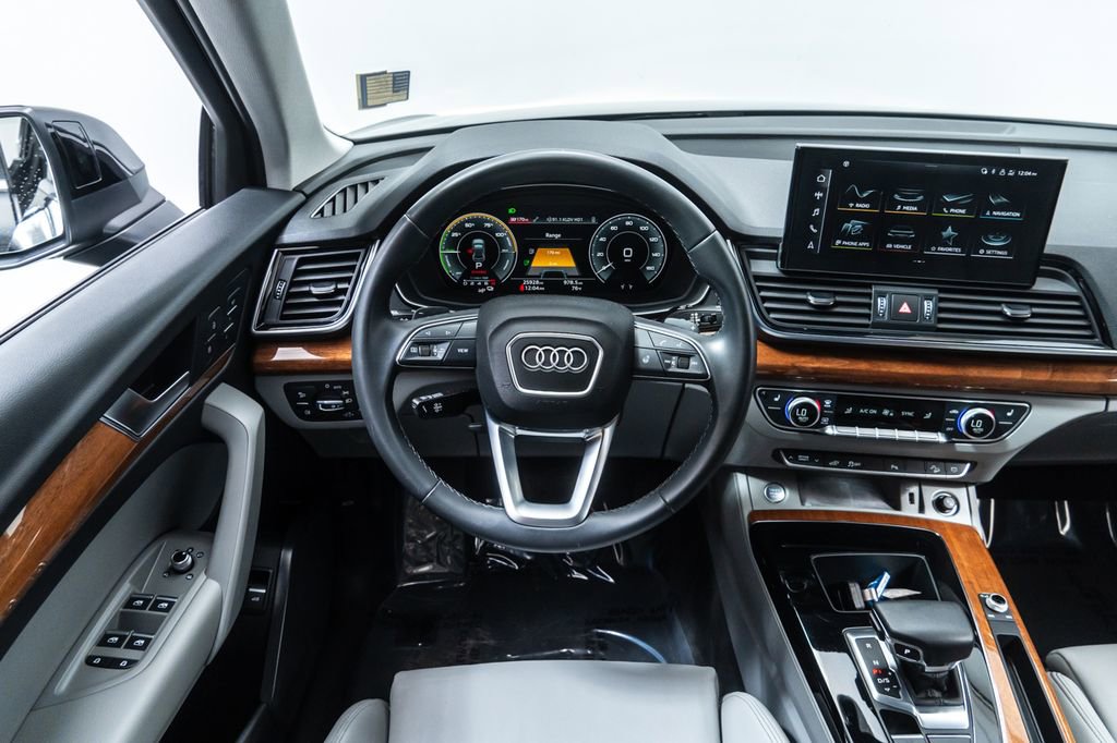 Used 2022 Audi Q5 e Premium w/ Convenience Package image 14