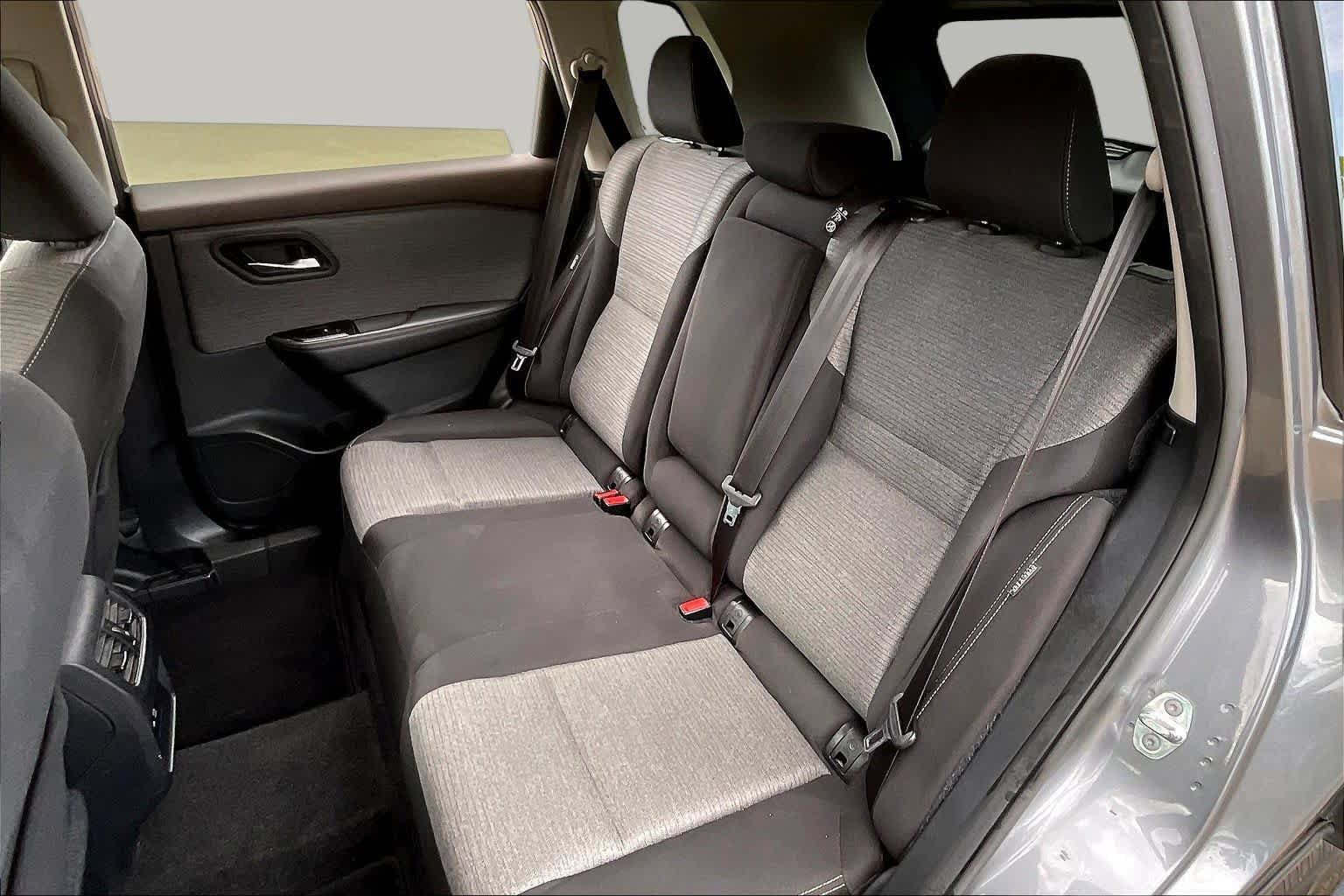 Used 2022 Nissan Rogue SV FWD image 20