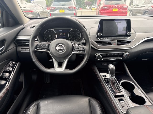 Used 2025 Nissan Altima 2.5 SR AWD/4WD image 21
