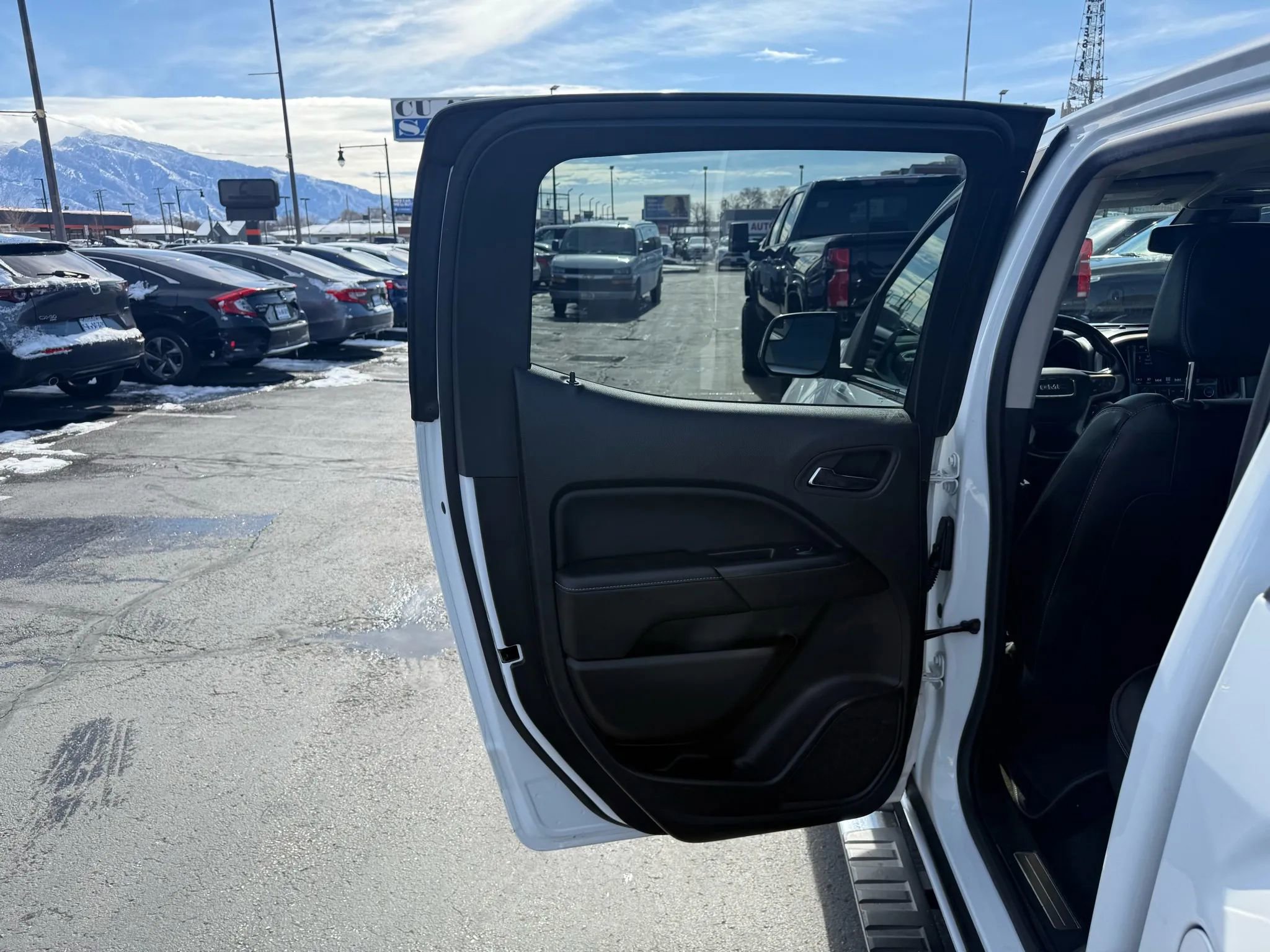 Used 2017 GMC Canyon Denali image 28