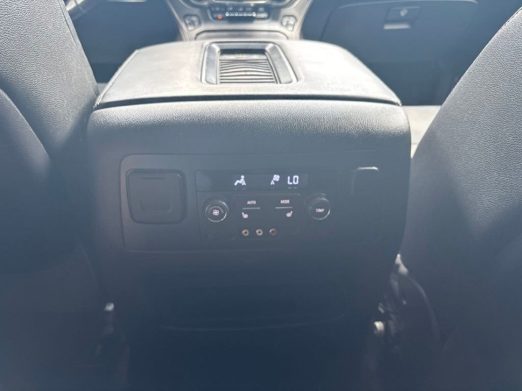 Used 2016 Chevrolet Suburban LTZ AWD/4WD image 15