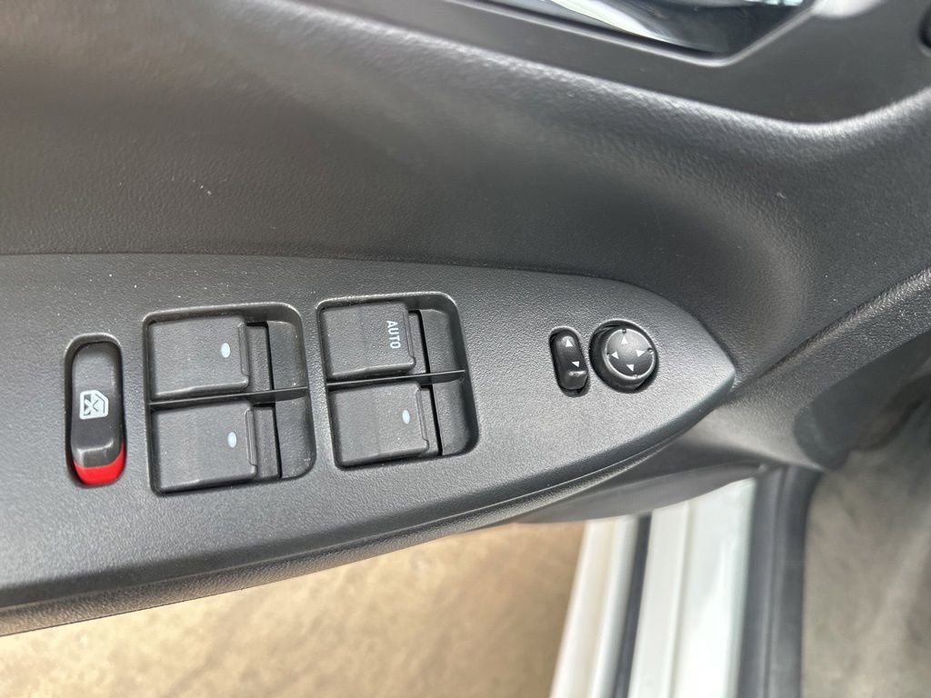 Used 2011 Chevrolet Impala LT FWD image 7