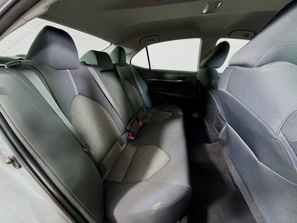 Used 2022 Toyota Camry LE image 25