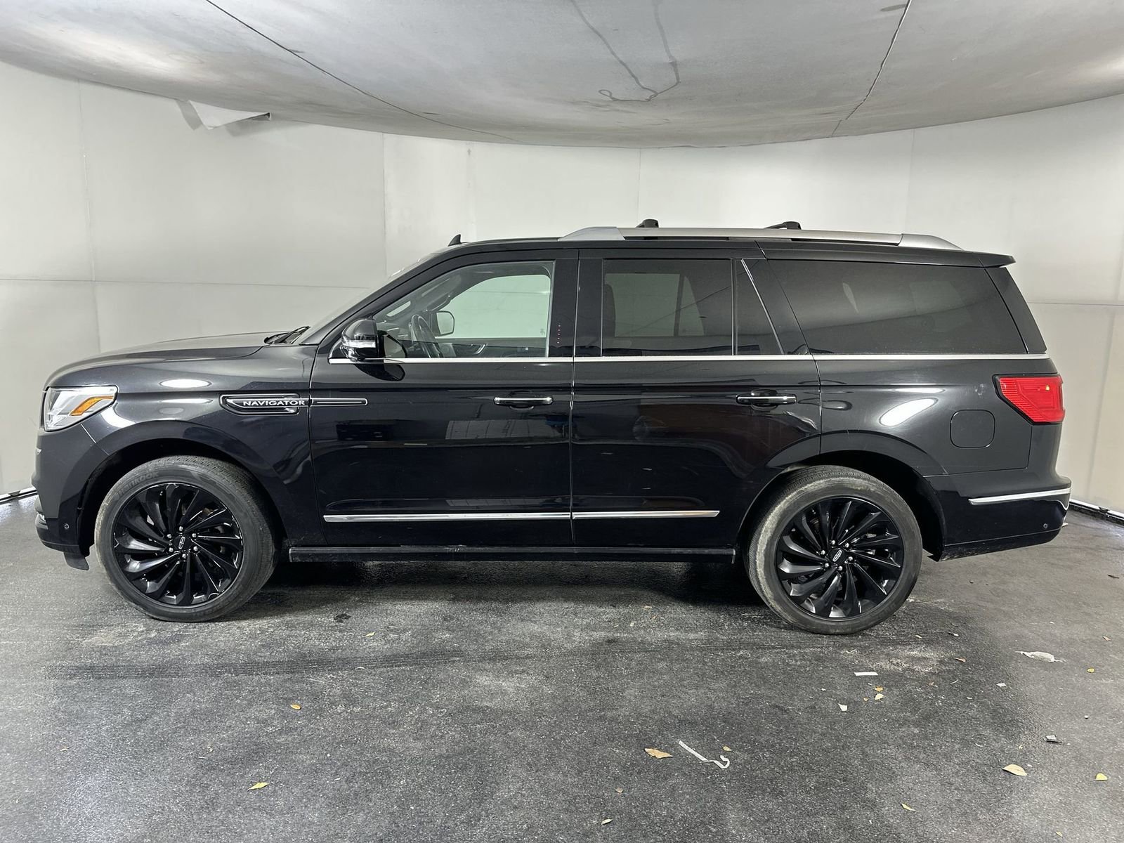 Used 2020 Lincoln Navigator Reserve w/ Equipment Group 208A Reserve image 8