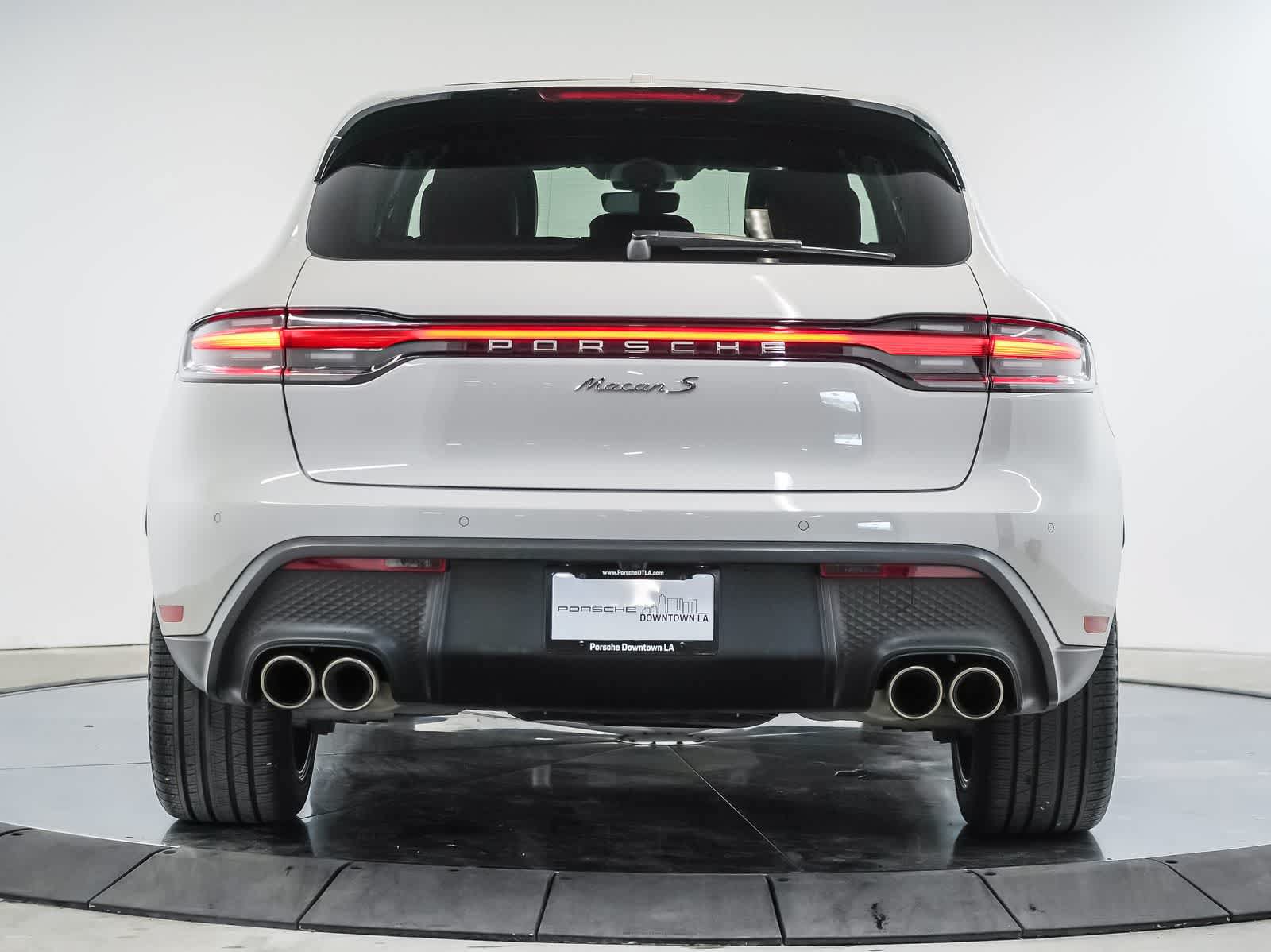 Certified 2024 Porsche Macan S AWD/4WD image 10