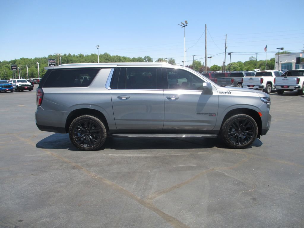 Used 2022 Chevrolet Suburban High Country AWD/4WD image 5