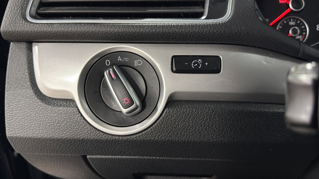 Used 2015 Volkswagen Passat 1.8T Wolfsburg Edition image 19