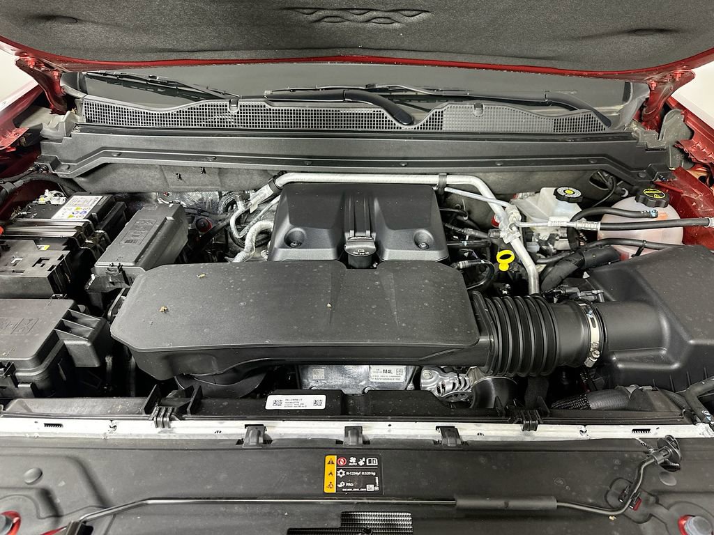 Used 2025 Chevrolet Colorado W/T w/ WT Custom Package RWD image 9