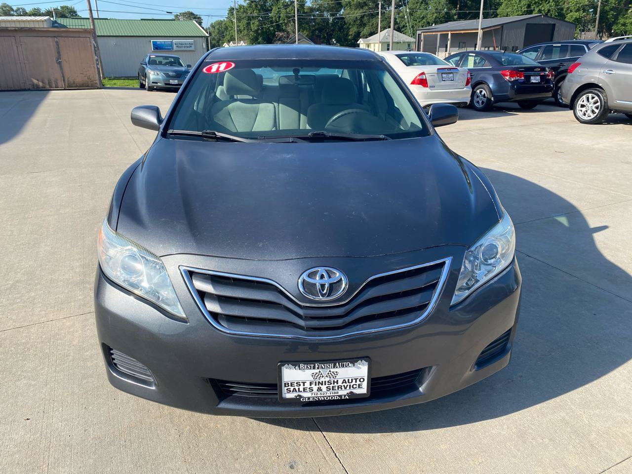 Used 2011 Toyota Camry LE w/ LE Extra-Value Pkg FWD image 3