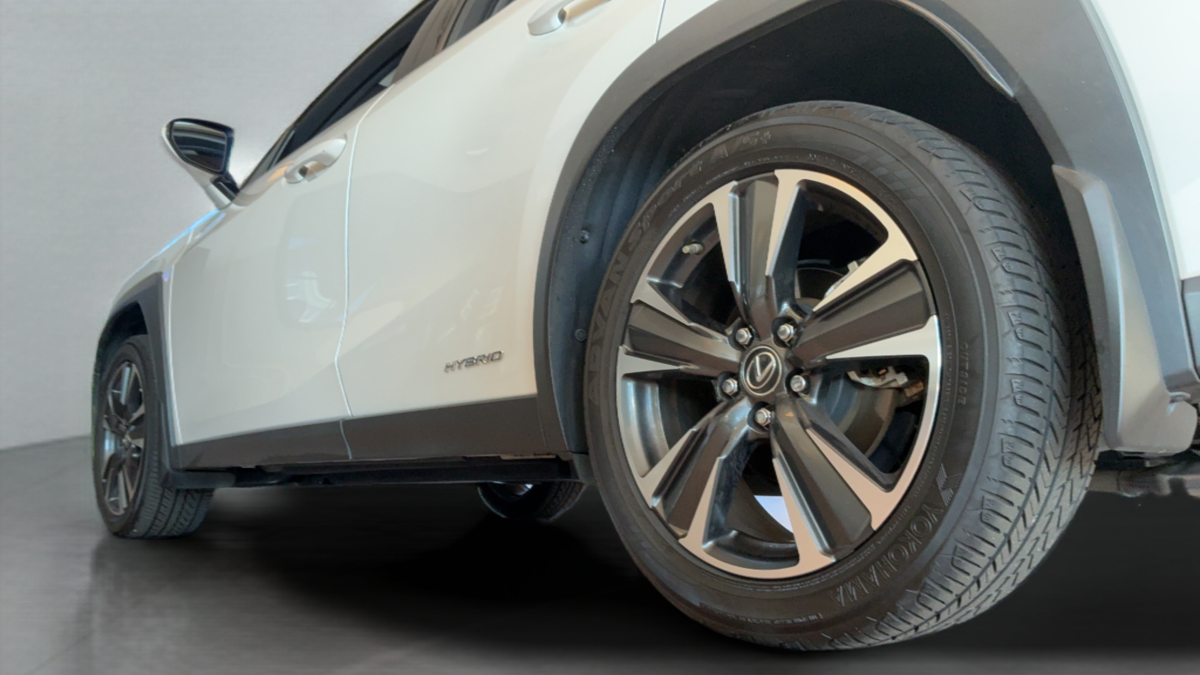 Used 2022 Lexus UX 250h w/ Accessory Package (Z2) AWD/4WD image 55