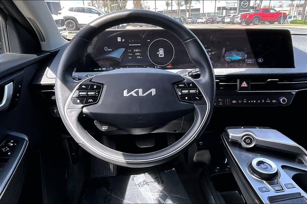 Used 2024 Kia EV6 Light RWD image 8
