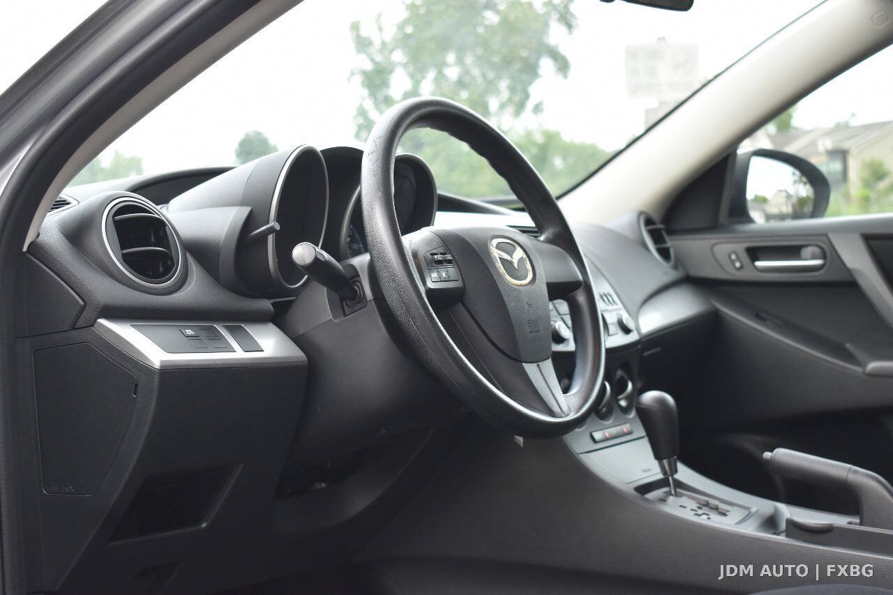 Used 2012 MAZDA MAZDA3 i Sport FWD image 18