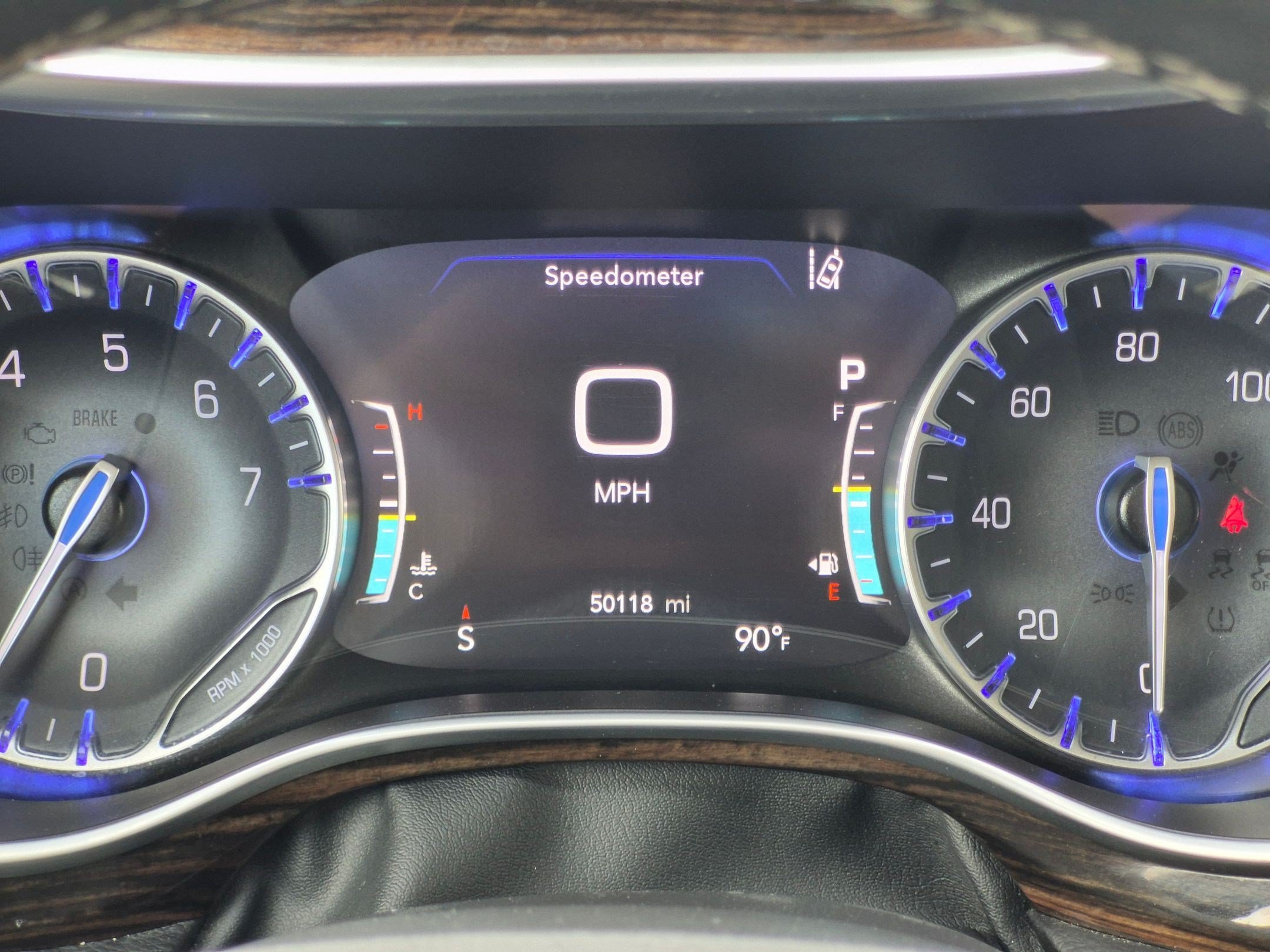 Used 2024 Chrysler Pacifica Limited FWD image 25
