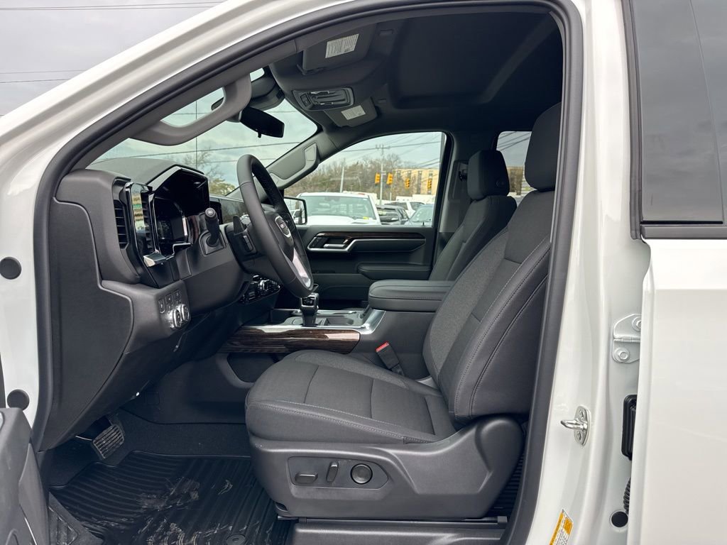 New 2026 GMC Sierra 1500 Elevation image 17