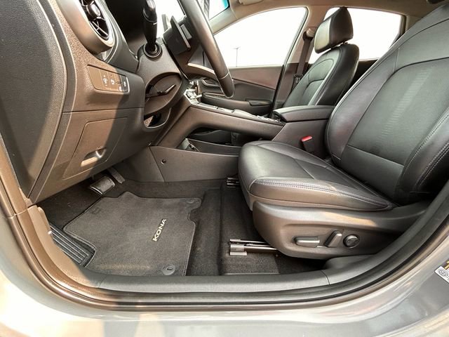 Used 2023 Hyundai Kona Limited image 23