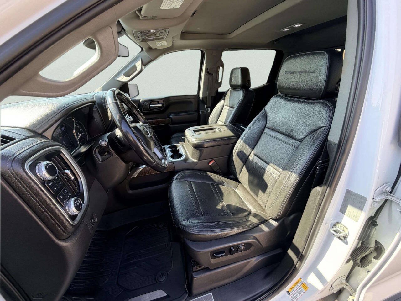Used 2019 GMC Sierra 1500 Denali w/ Driver Alert Package II AWD/4WD image 21