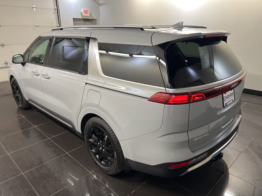Used 2024 Kia Carnival SX image 4