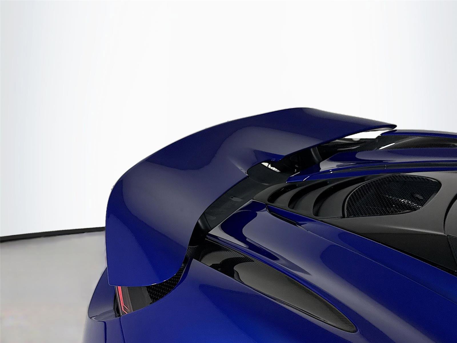 Used 2019 McLaren 720S Performance RWD image 32