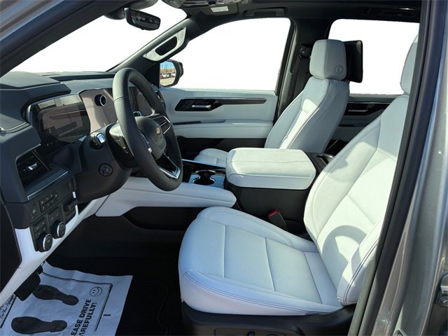 New 2025 Chevrolet Suburban Premier image 11
