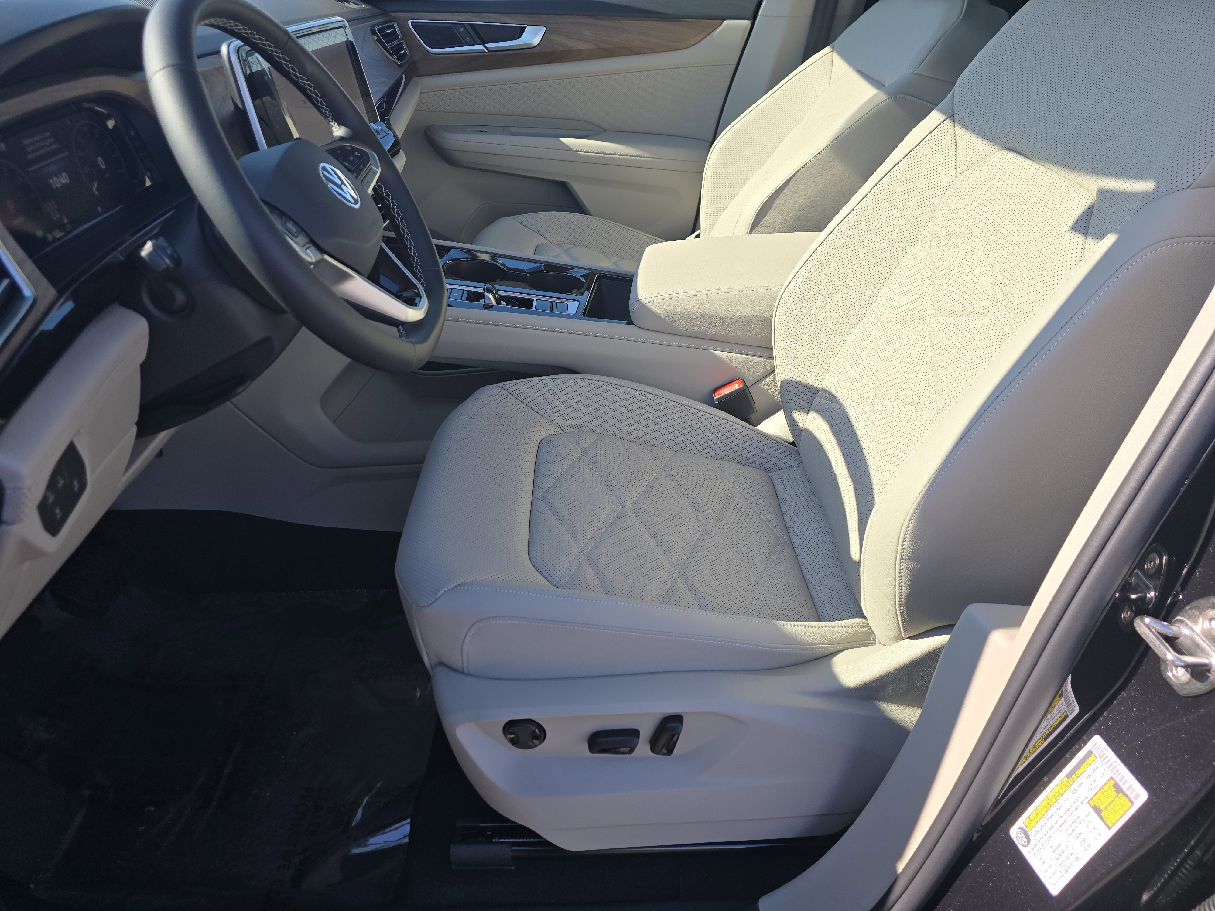 New 2026 Volkswagen Atlas SE image 20