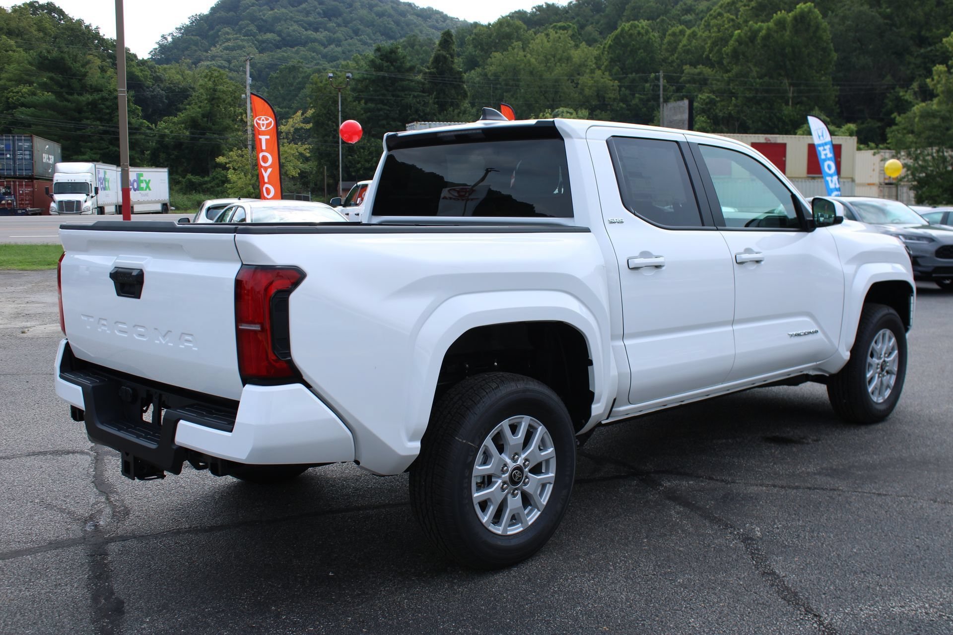 New 2026 Toyota Tacoma SR5 RWD image 7