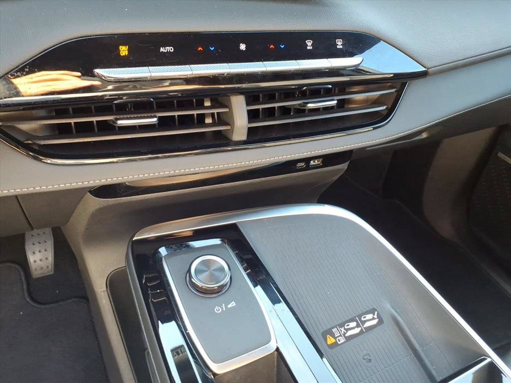 Used 2026 Buick Enclave Preferred FWD image 31