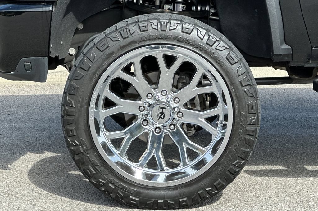 Used 2023 Chevrolet Silverado 2500 High Country AWD/4WD image 32