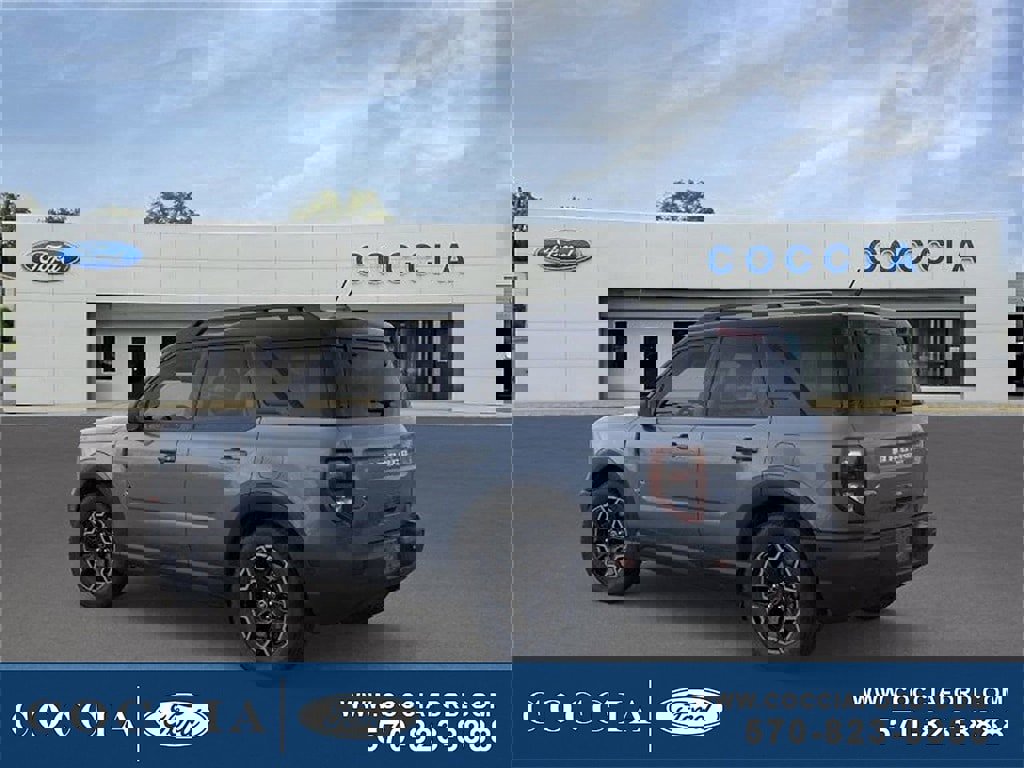 Used 2025 Ford Bronco Sport Outer Banks image 4