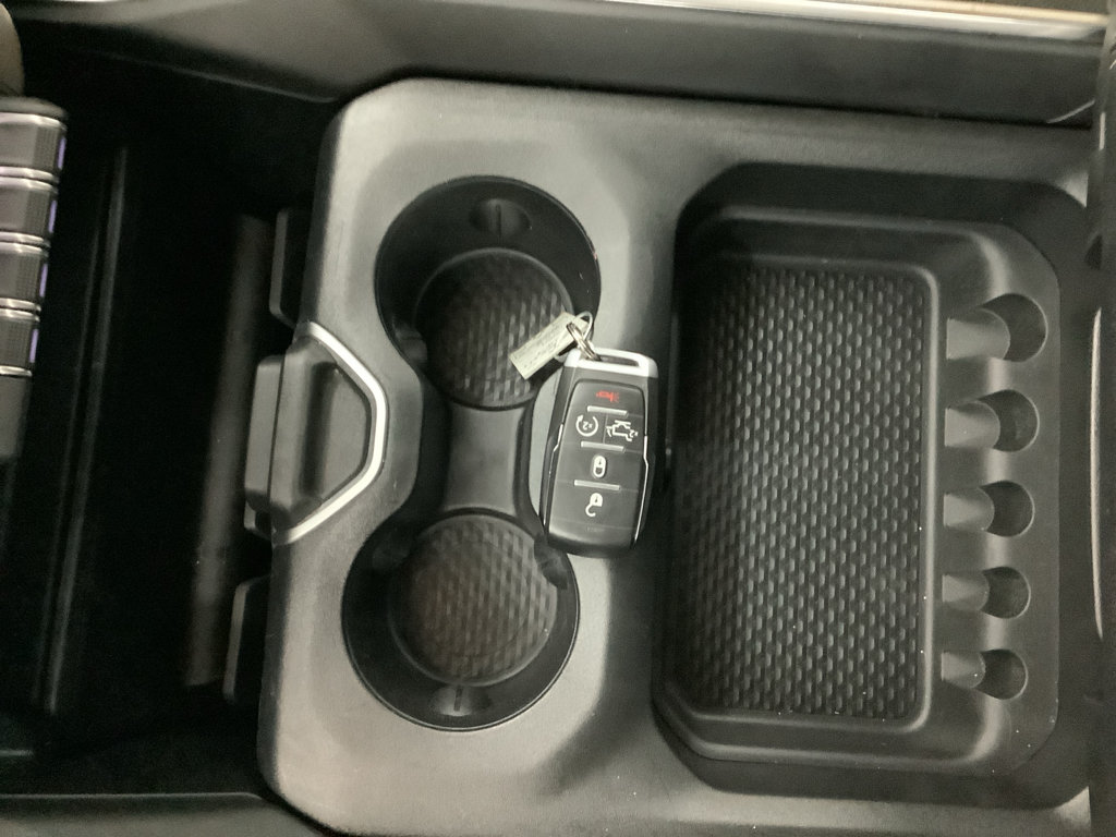 Used 2020 RAM 1500 Laramie AWD/4WD image 19