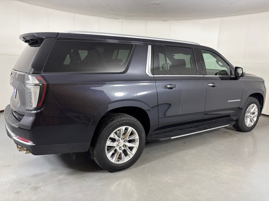 Certified 2025 Chevrolet Suburban Premier AWD/4WD image 10