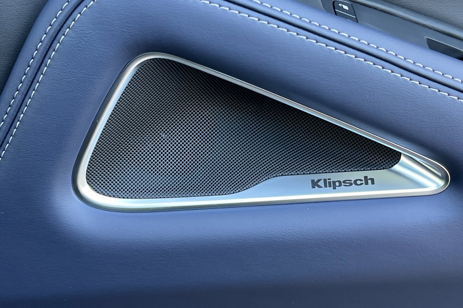 New 2026 INFINITI QX60 Sport w/ Dark Cargo Package image 21