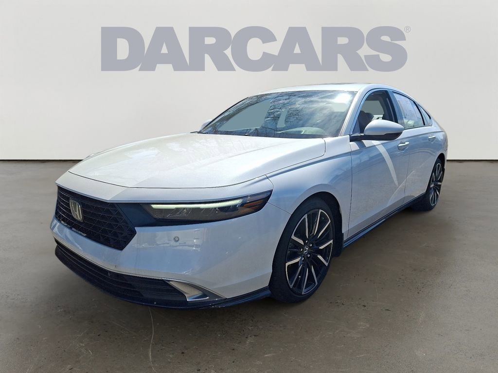 Used 2025 Honda Accord Touring image 3